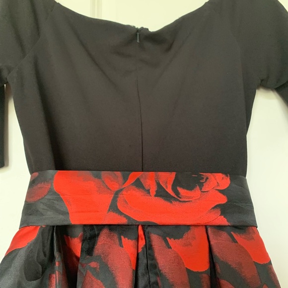 Dress - Picture 4 of 8